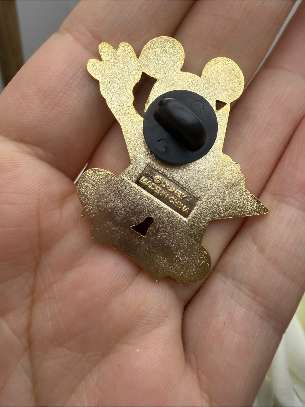 Mickey Mouse USA Flag Star Enamel Pin - Gold Tone - Picture 3 of 4